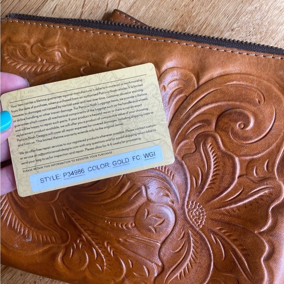 Patricia Nash Cassini Tooled Leather Wristlet in Tan/Gold - Picture 3 of 6